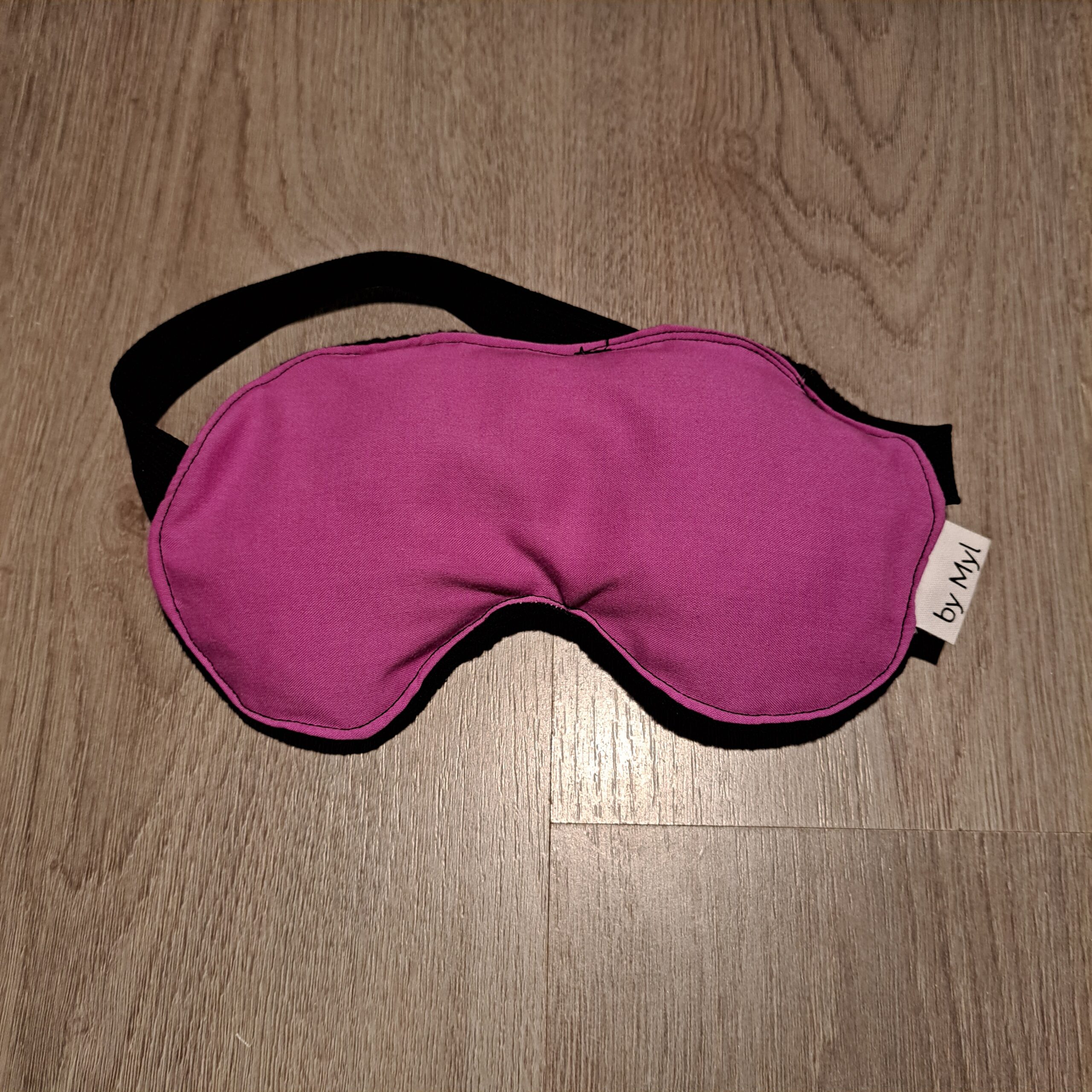 Verzwaard oogmasker. Katoen paars en fleece zwart. van ā¬10,- voor ā¬7,50
